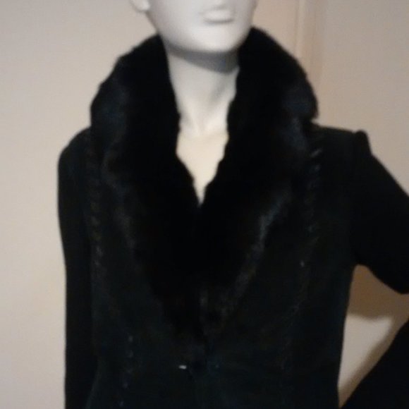 Gorgeous Suede, Leather and Real Fur Collar Sweater - Picture 3 of 10